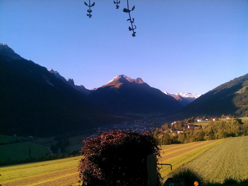 Schlosserhof Telfes im Stubai Exterior photo